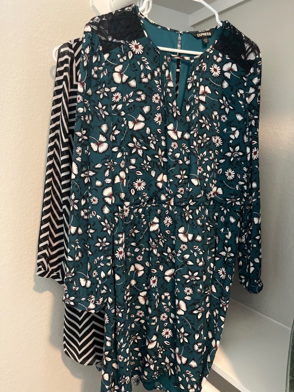 EXPRESS Green Long Sleeve Lace Shoulder Dress